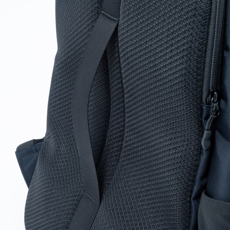 BEAMS DESIGN ABILITY バックパック【BMMH4CR7】 ネイビー