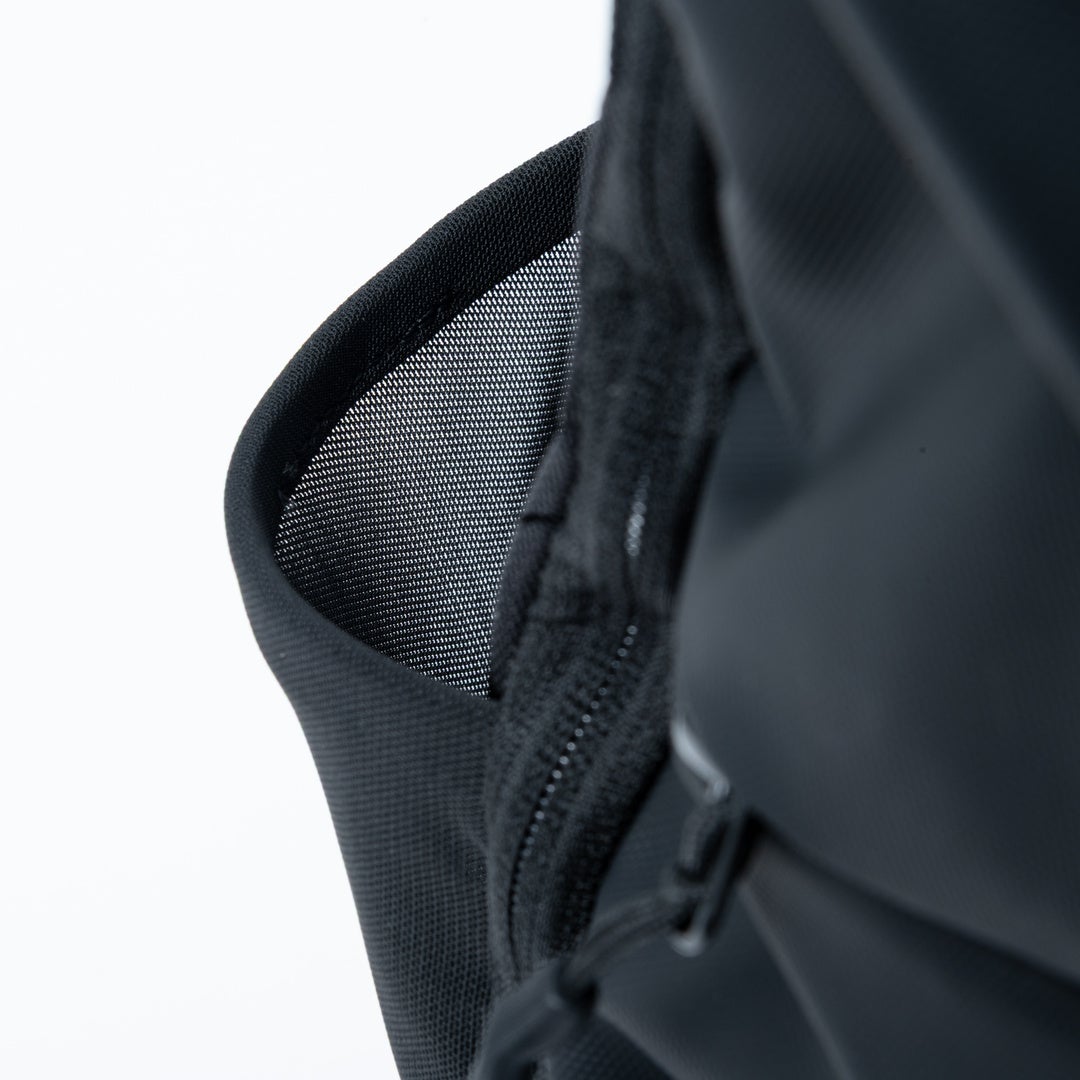 BEAMS DESIGN ABILITY バックパック【BMMH4CR8】 ブラック