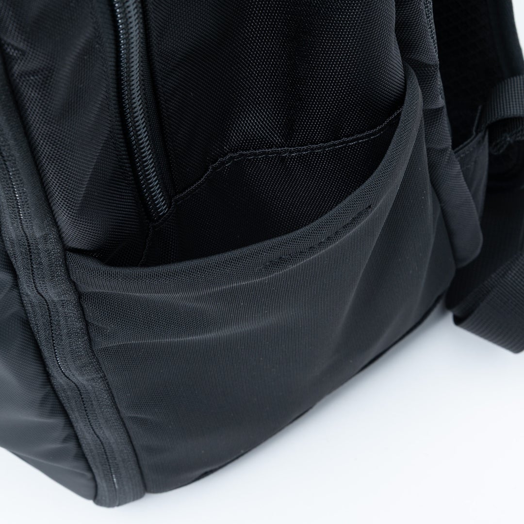 BEAMS DESIGN ABILITY バックパック【BMMH4CR8】 ブラック